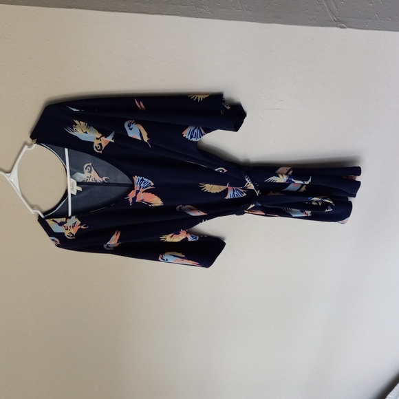 Deletta Anthropologie Fly Away Canary Large Bird Print Navy Blue Tunic SZ M - Picture 2 of 11